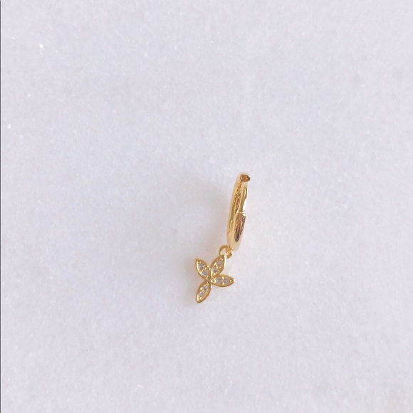 S925 flower hoop earrings - Picture 4 of 7